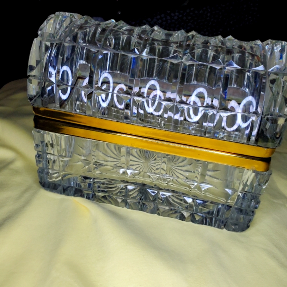 1 French Glass Trinklet or Jewerly BocHeight: 5.5 in (13.97 cm)Width: 7.5 in (19